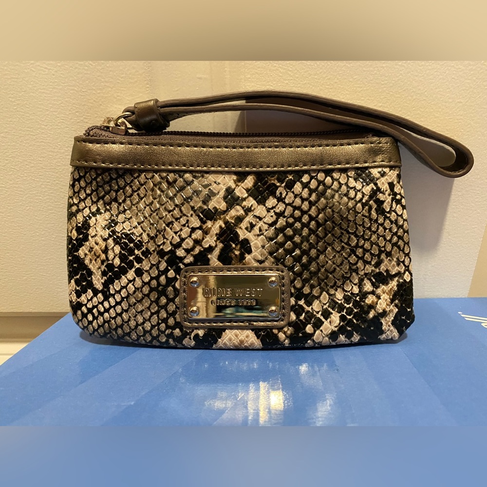 Nine West Wristlet
